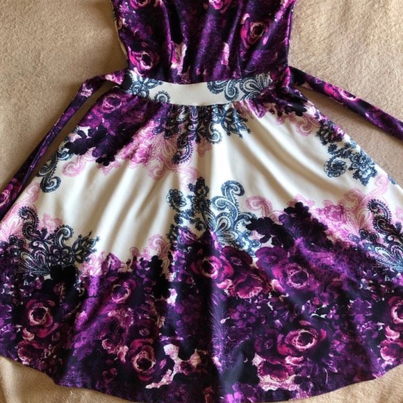 OWIN Purple/white floral dress - Picture 1 of 5